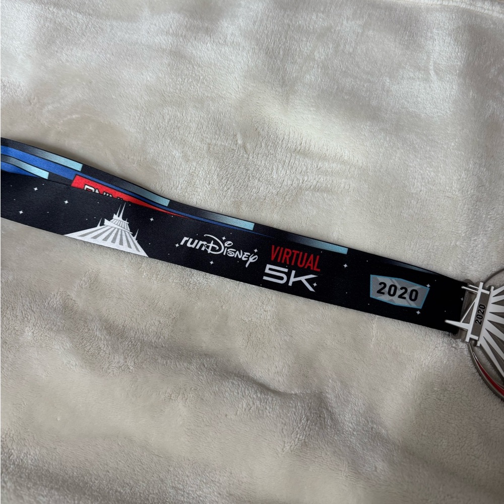 rundisney 2020 virtual 5k challenge space mountain medal - Picture 2 of 8